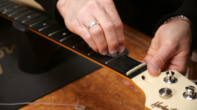 Managing Humidity Levels for your guitar